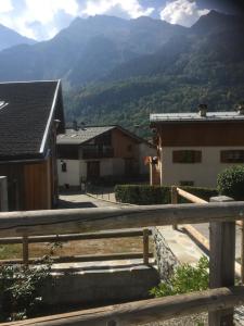 Chalets Le petit Saint Bernard : photos des chambres