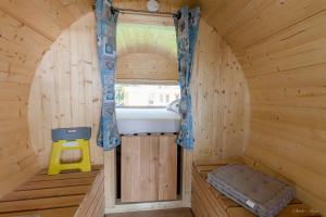 Lodges Camping de Tournus - Drole de cabane : photos des chambres