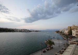 Chalkida Seafront Apartment Evia Greece