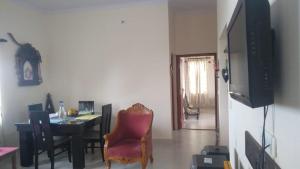 Narayana Lake Hide Out