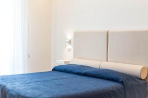 Double Room with Partial Sea View room in Hotel Kiss