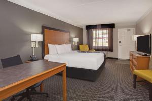 Days Inn by Wyndham Gainesville Florida