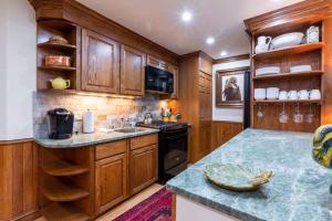 Texas Townhome Minutes to Gondola