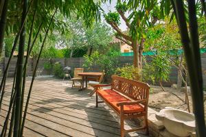 Maisons d'hotes les Aromatiques - terrasse & parking prive a VILLENEUVE LES AVIGNON - proche Golf Academy : photos des chambres