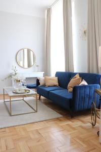 Deluxe apt with 2 bedrooms and AC