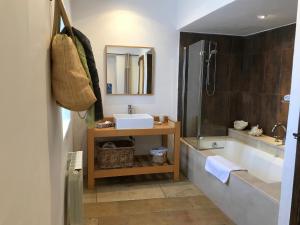 B&B / Chambres d'hotes Le Moulin des Sources : photos des chambres