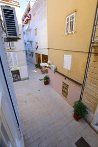 Prokonzul 2BR apartment in old town
