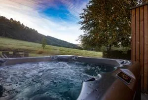 Les Avernas En Bas Romantic Getaway - Lierneux