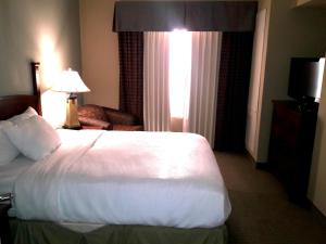 Queen Studio room in WeStay Suites - Covington/Mandeville