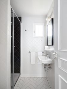 Hotels Hotel Rendez-Vous Batignolles : Chambre Double ou Lits Jumeaux Supérieure