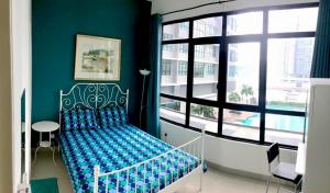 Conezion IOI Putrajaya (Rustic Suite, 3 Bedrooms, 2 Baths, WiFi, Pool & City View) by MRK