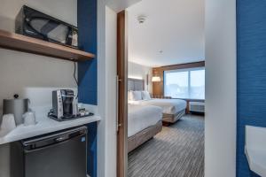 Holiday Inn Express & Suites Dallas North - Addison by IHG