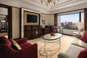 Premier Selection Suite room in Shangri-La Kuala Lumpur