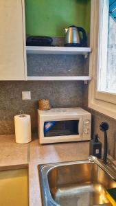 Athens Stadium path quiet & central 4 persons apartment