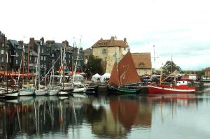 Appartements Le MAELY, studio au calme, centre de Honfleur (linge fourni) : photos des chambres