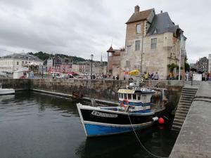 Appartements Le MAELY, studio au calme, centre de Honfleur (linge fourni) : photos des chambres