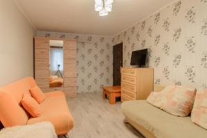 Apartament Трехкомнатная квартира у метро Петровщина Mińsk Białoruś