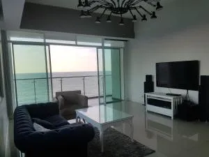 Bay Resort Condominium, 7, Beach-front Sea view, 6-8 PAX - 米里
