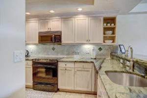 Amazing 2 Br Unit In Beaver Creek- Out Of A Western Movie Condo