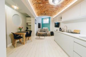 M5 Main Square Stylish One Bedroom