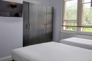Executive Triple Room room in Sure Hotel by Best Western Reading