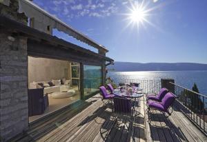 Talu Villa Rachele: stunning luxury villa in centre Gargnano with private pool and breathtaking views Gargnano Itaalia