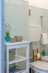 Renovated Sunny Apartment with Amazing Sunset Balcony , By TimeCooler