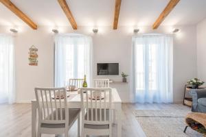Lovely and bright apartment in the heart of Banyoles