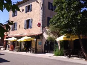 Hotel Les Voyageurs - Vogüé - 沃格于埃