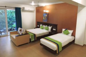 Treebo Premium Dona Eliza, 700 metres from Calangute Beach