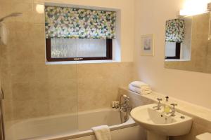 Comfortable and spacious apartment with parking