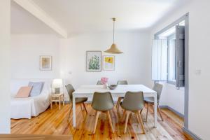 Alfama, Bright and Spacious With Private Terrace, By TimeCooler