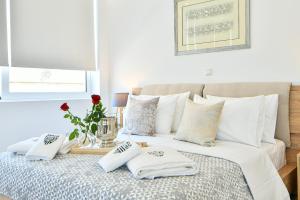 AEOLIS SUITES