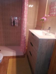 CASA CUEVA y CASITA RURAL EL PERUCHO