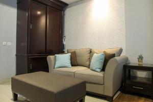 Elegant 1BR Kemang Village Apartment By Travelio