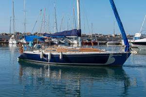 Ellinas yacht