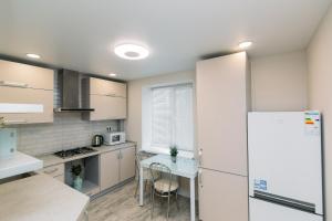 Luxury Apartment neer Manufaktura on Kharkovskaya