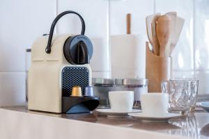 Bright & Spacious Alfama Apartment, By TimeCooler