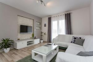 Apartment Petar 50m from sea