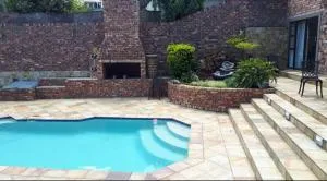 Blue Sea Guest House - Bunkers Hill