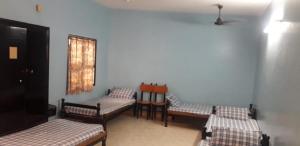Kumaran Guest House