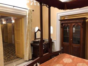 COSSIMBAZAR PALACE OF THE ROYS ( RAJBARI)