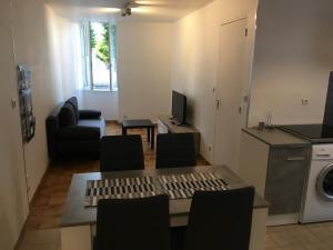 Appartements Charmant T2 RDC dans residence avec parc arbore : photos des chambres