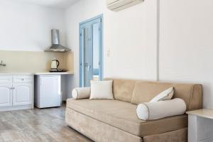 Stratos Apartments & Studios Paros Greece