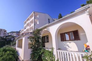 Apartments Damjan