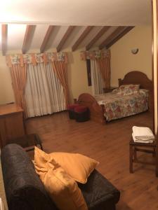 HOSTAL EL ESCUDO