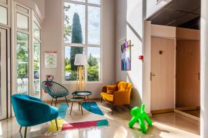 Hotels Hotel Full Colors : photos des chambres