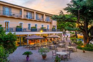 Hotels Les Jardins Du Cedre : photos des chambres