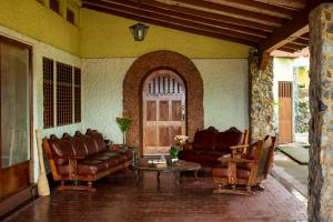 Casa de Piedra Escazú