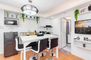 Evania by J&J Homes 2BR Unit At One Oasis Cebu